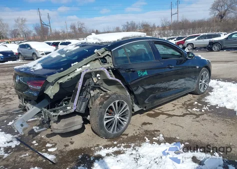 2018 Buick Regal Sportback Essence z USA, uszkodzony, nr VIN W04GR6SX6J1143509